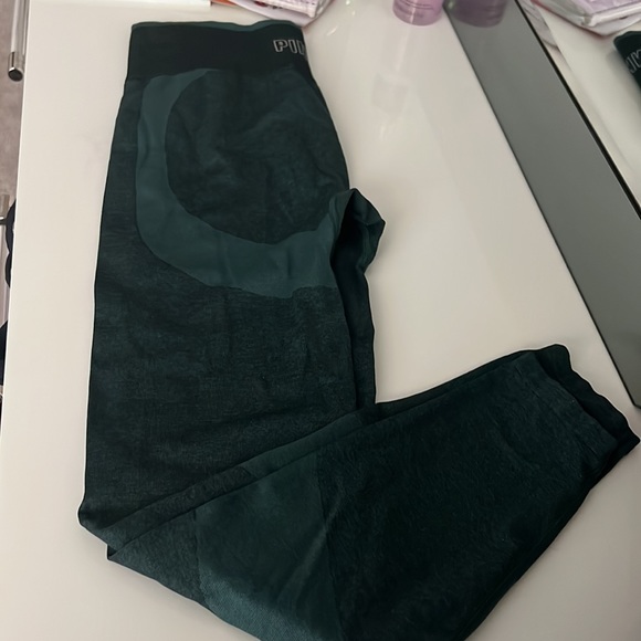 Victoria Secret Pink Seamless leggings 💞 - Picture 2 of 2